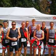 Mannschaftsfoto der Starter beim Triathlon in Braunschweig