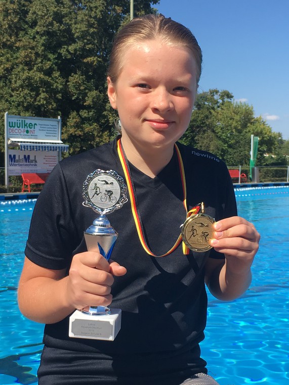 Siegerin Elisa Lippelt beim Triathlon in Löhne